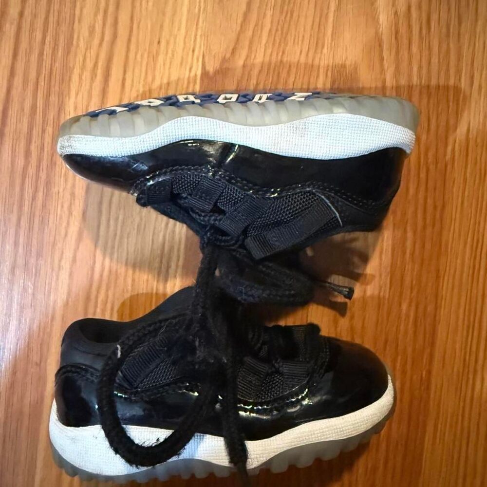 Jordan Black and Navy Trainers